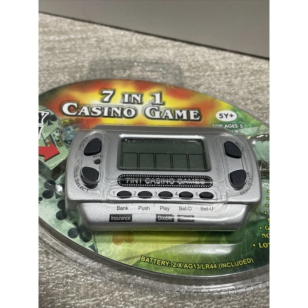 Casino Game Toy Game Keychain 7 in 1 Gambling Poker Slots Blackjack New Sealed